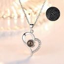 Colar escrito Eu Te Amo em 100 idiomas